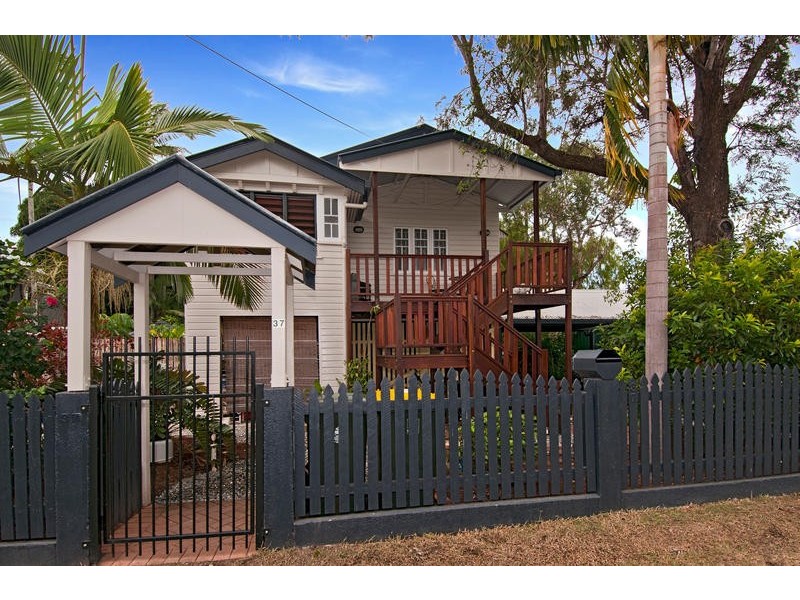 37 Upward Street, Parramatta Park QLD 4870
