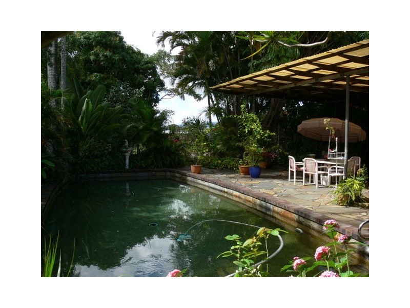 9 Woomala Street, Woree QLD 4868