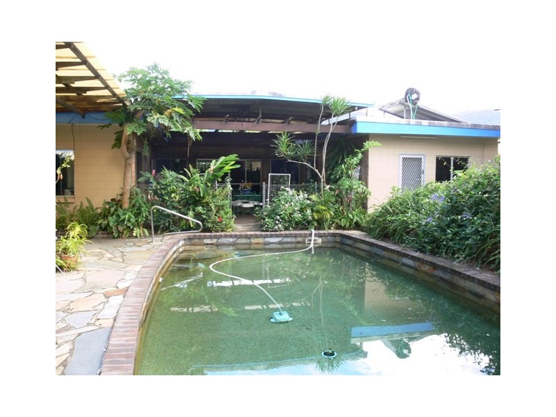 9 Woomala Street, Woree QLD 4868