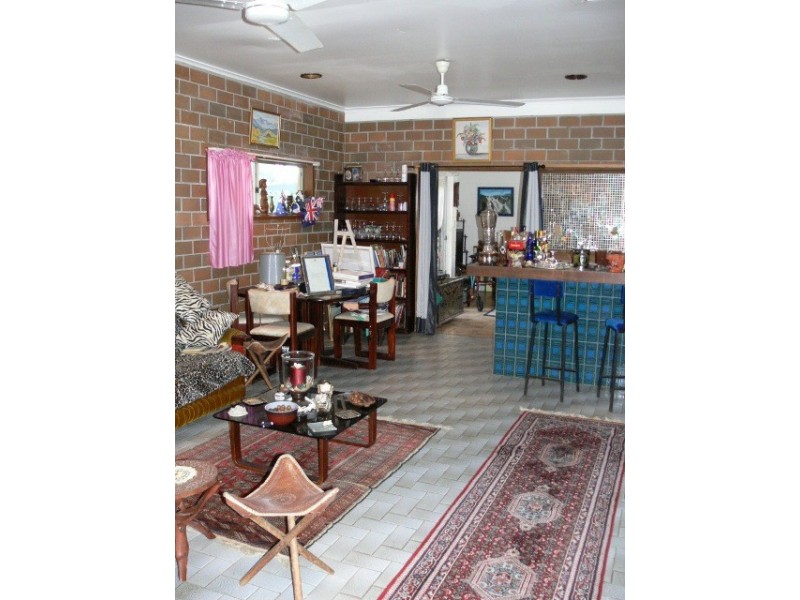 9 Woomala Street, Woree QLD 4868