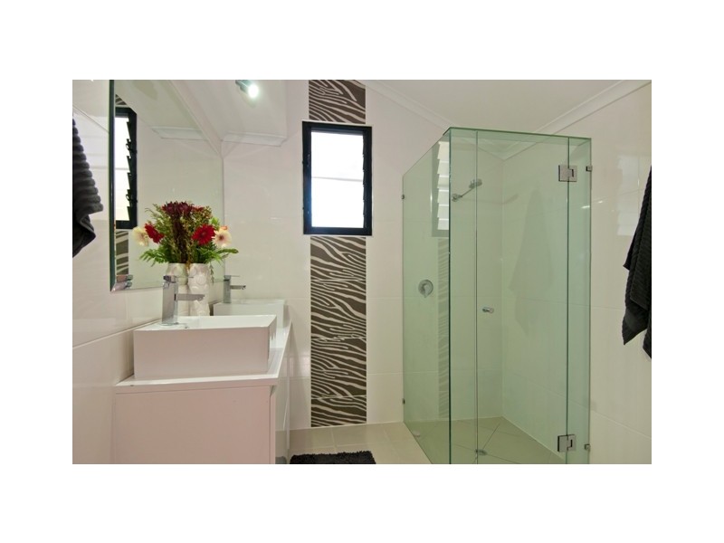 11  Dunn Street, Cairns North QLD 4870