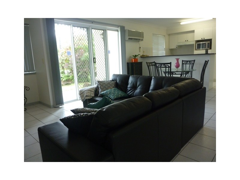 6/3 Quetta Close, Manoora QLD 4870
