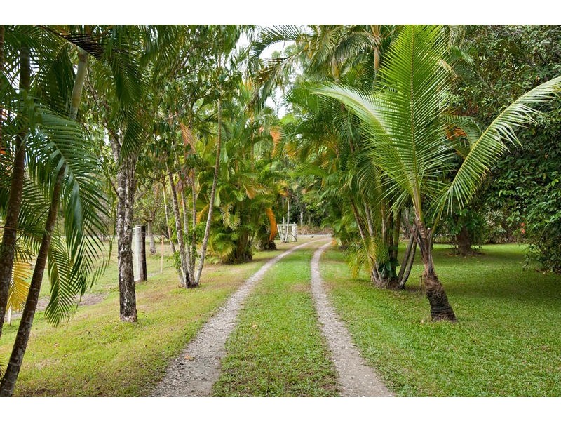 127 Redbank Road, Cairns QLD 4870