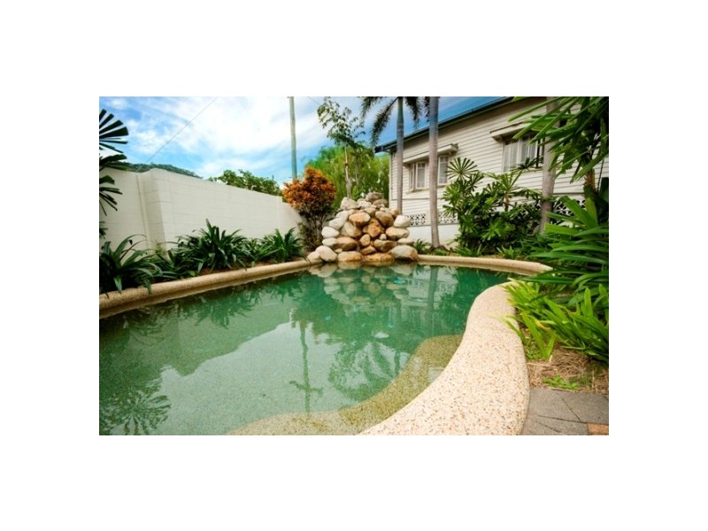 7/133-135 Collins Avenue, Edge Hill QLD 4870