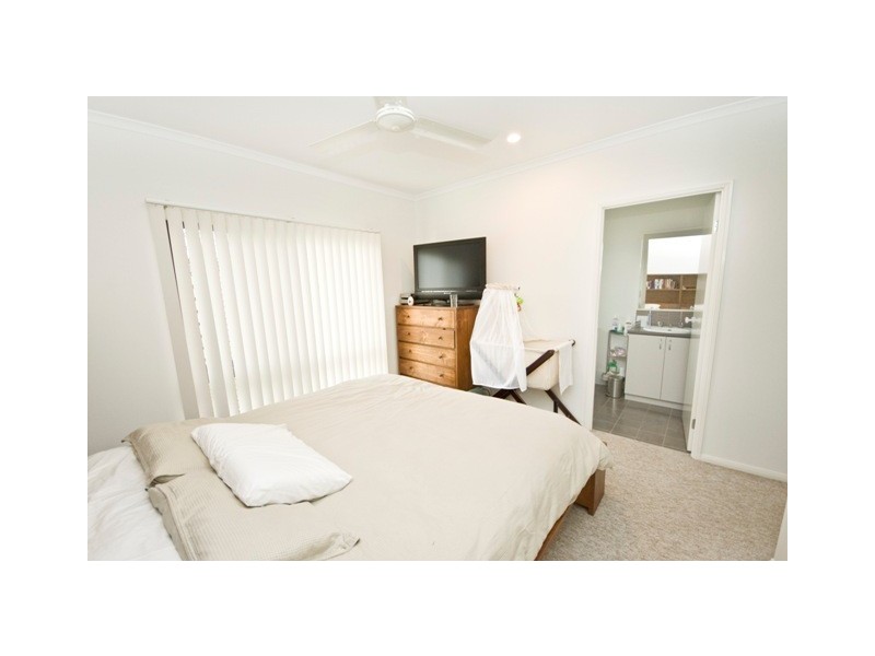 22 Cadell Street, Bentley Park QLD 4869