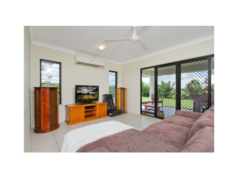 33 Fitzmaurice Drive, Bentley Park QLD 4869