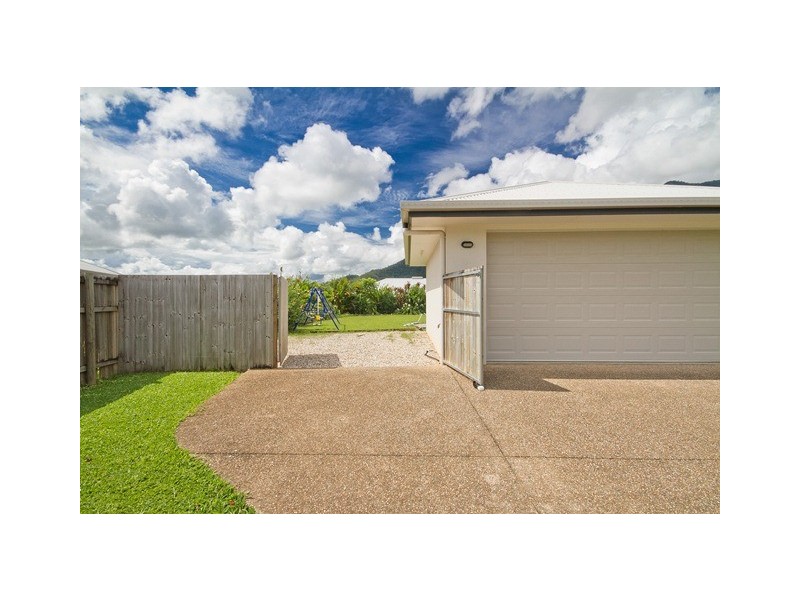 33 Fitzmaurice Drive, Bentley Park QLD 4869