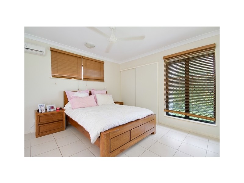 33 Fitzmaurice Drive, Bentley Park QLD 4869