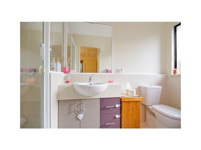 33 Fitzmaurice Drive, Bentley Park QLD 4869