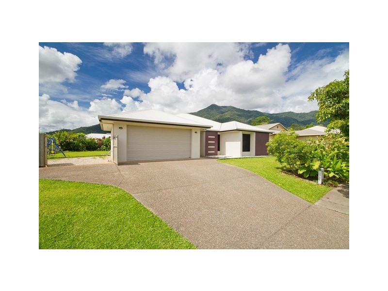 33 Fitzmaurice Drive, Bentley Park QLD 4869