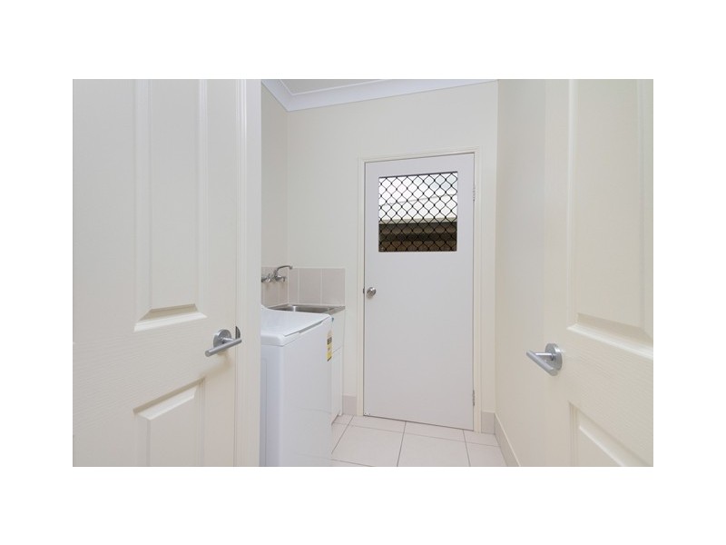 33 Fitzmaurice Drive, Bentley Park QLD 4869