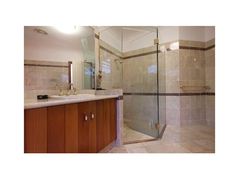 43  Summer Hill Drive, Mooroobool QLD 4870