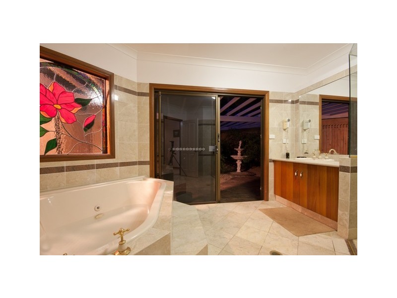 43  Summer Hill Drive, Mooroobool QLD 4870