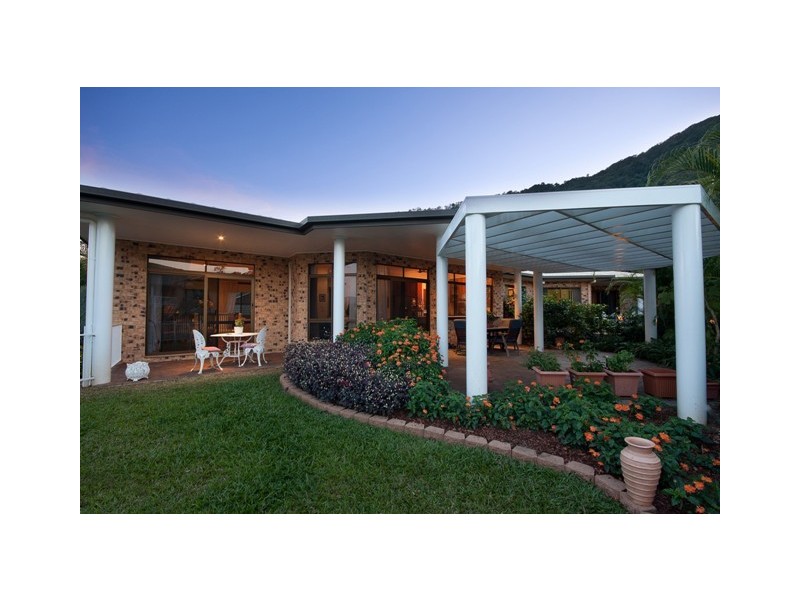 43  Summer Hill Drive, Mooroobool QLD 4870