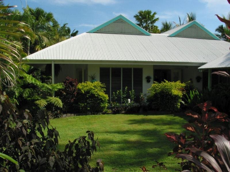 Palm Cove QLD 4879