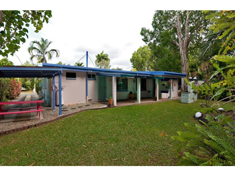 22  Endeavour Road, Clifton Beach QLD 4879