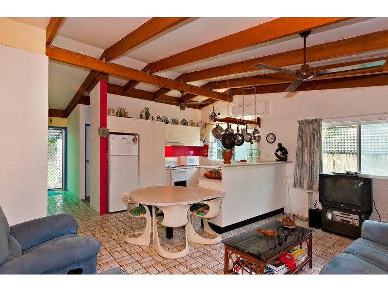 22  Endeavour Road, Clifton Beach QLD 4879