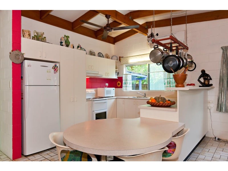 22  Endeavour Road, Clifton Beach QLD 4879