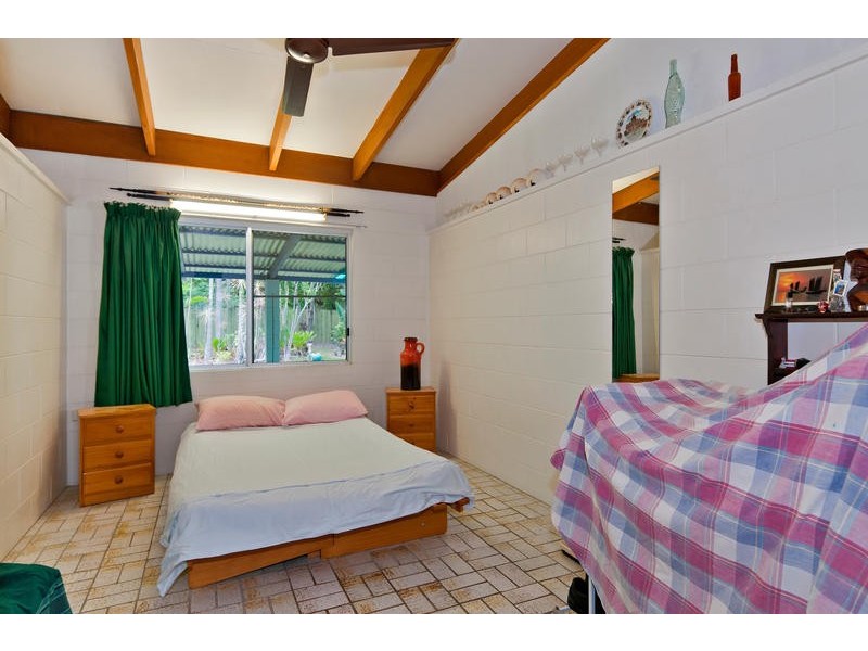 22  Endeavour Road, Clifton Beach QLD 4879