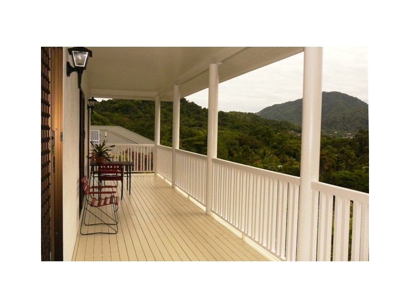 6 Fallon Close, Brinsmead QLD 4870