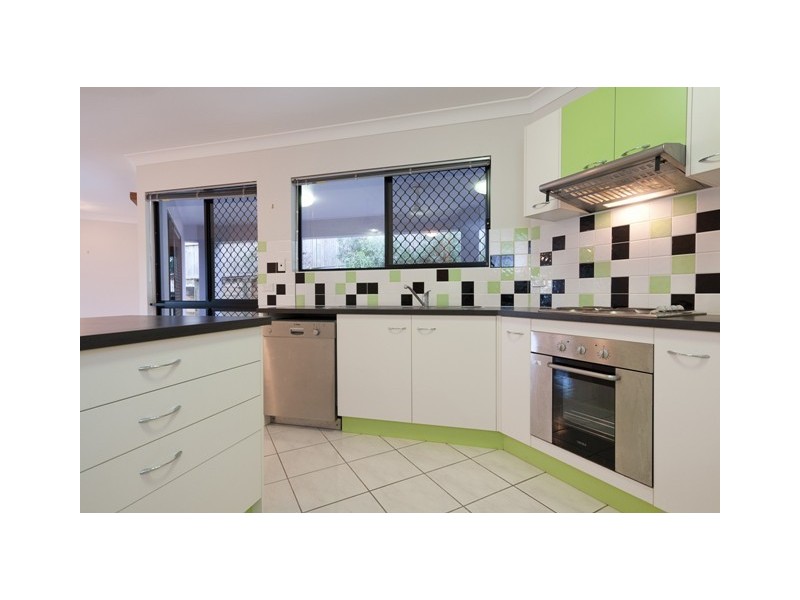 Bentley Park QLD 4869