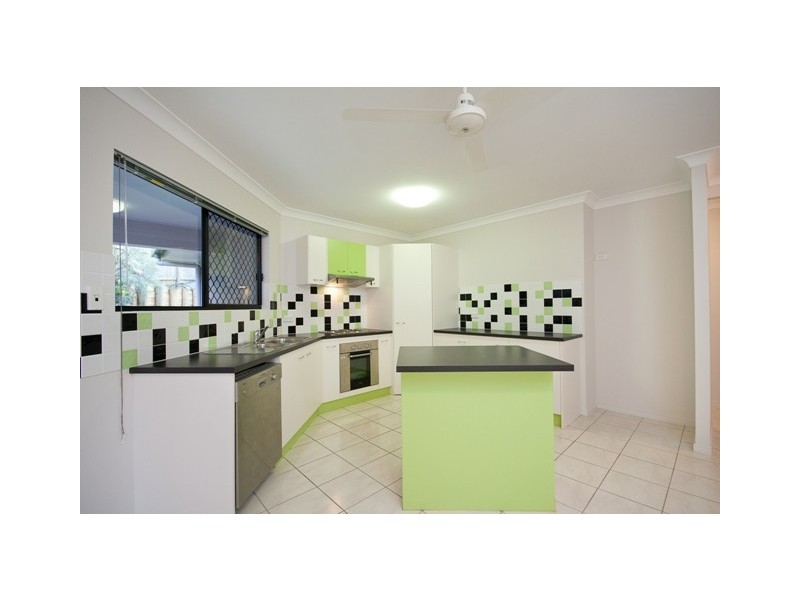 Bentley Park QLD 4869