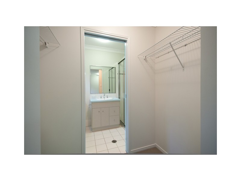 Bentley Park QLD 4869