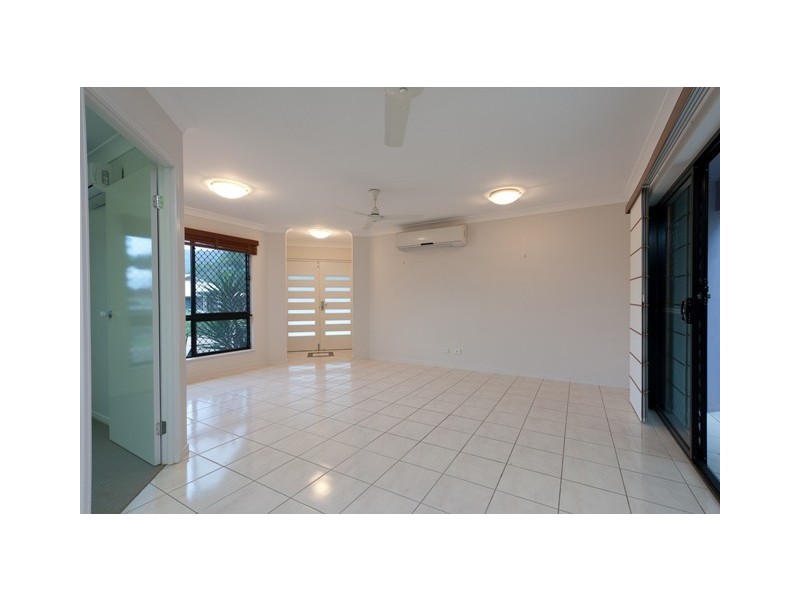 Bentley Park QLD 4869