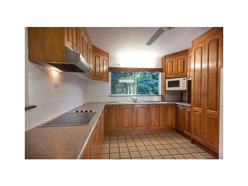 6 Kurrajong Street, Earlville QLD 4870