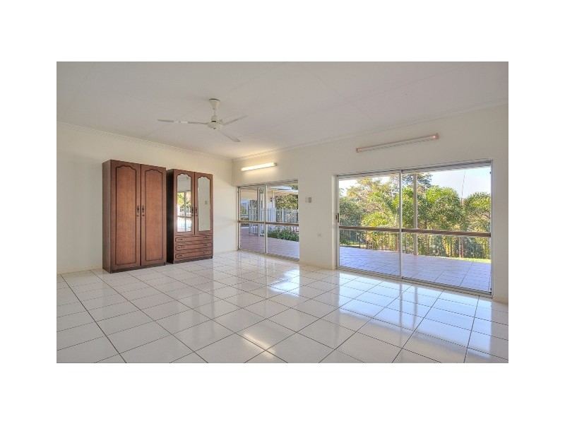 6 Kurrajong Street, Earlville QLD 4870