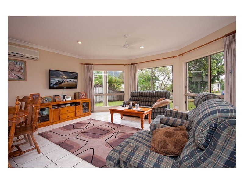 Bentley Park QLD 4869