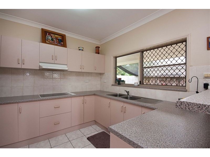 Bentley Park QLD 4869
