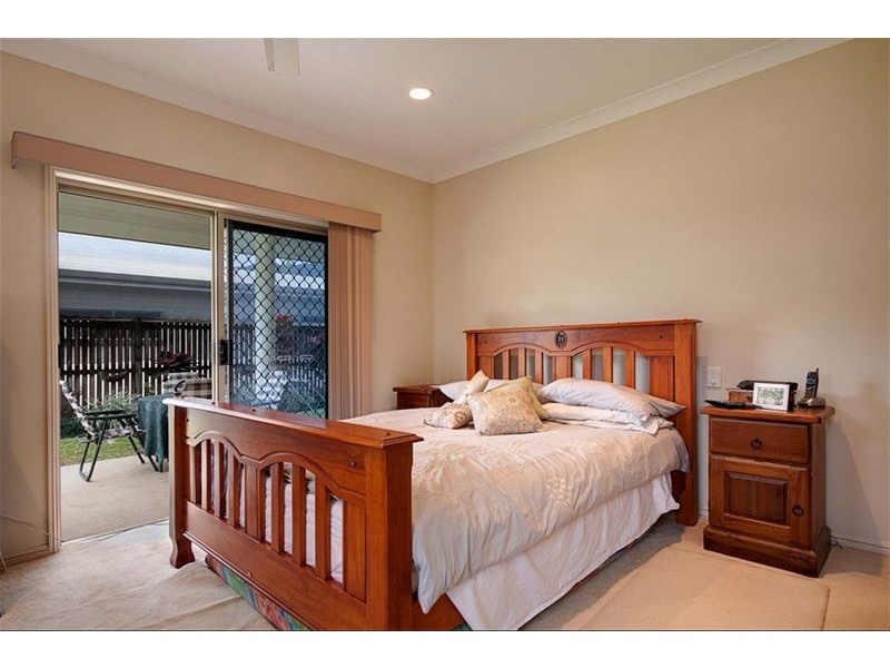 Bentley Park QLD 4869