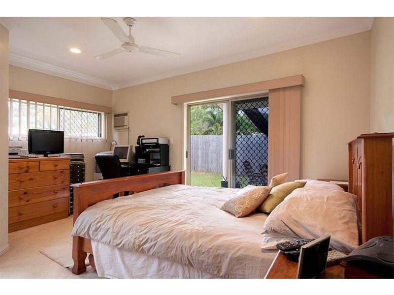 Bentley Park QLD 4869