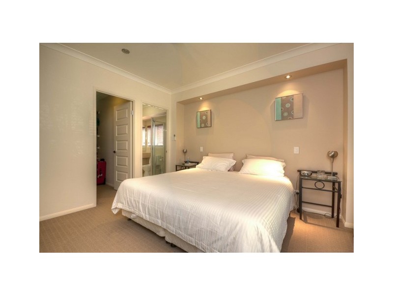 5 Quail Close, Woree QLD 4868