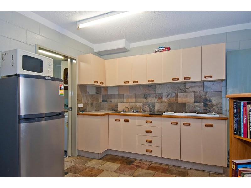 2/122 Aumuller Street, Bungalow QLD 4870