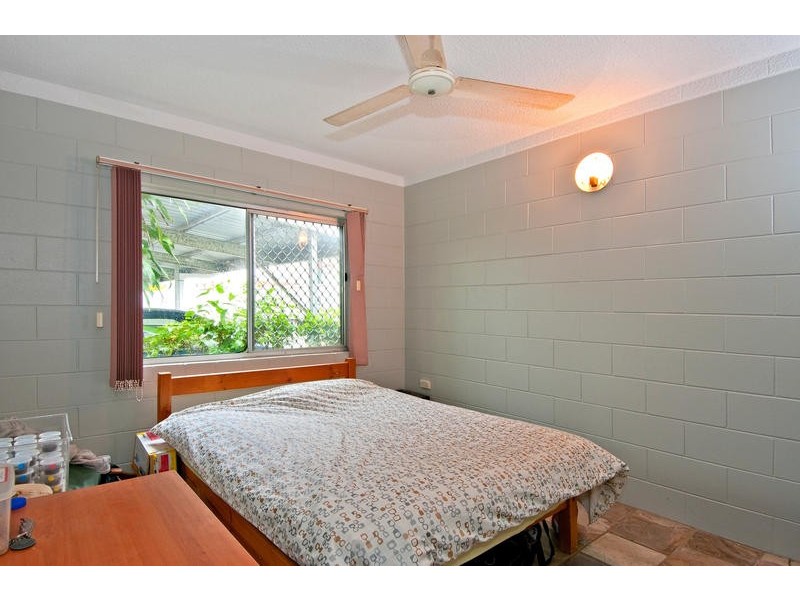2/122 Aumuller Street, Bungalow QLD 4870
