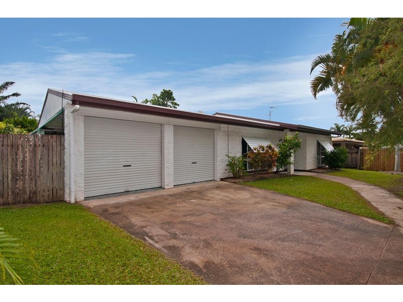 90  Hobson Drive, Brinsmead QLD 4870