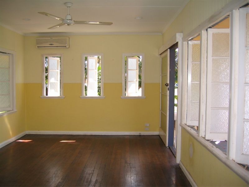 241 Little Spence Street, Bungalow QLD 4870