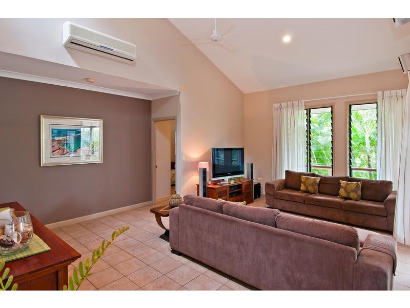 1  Primo Street, Freshwater QLD 4870