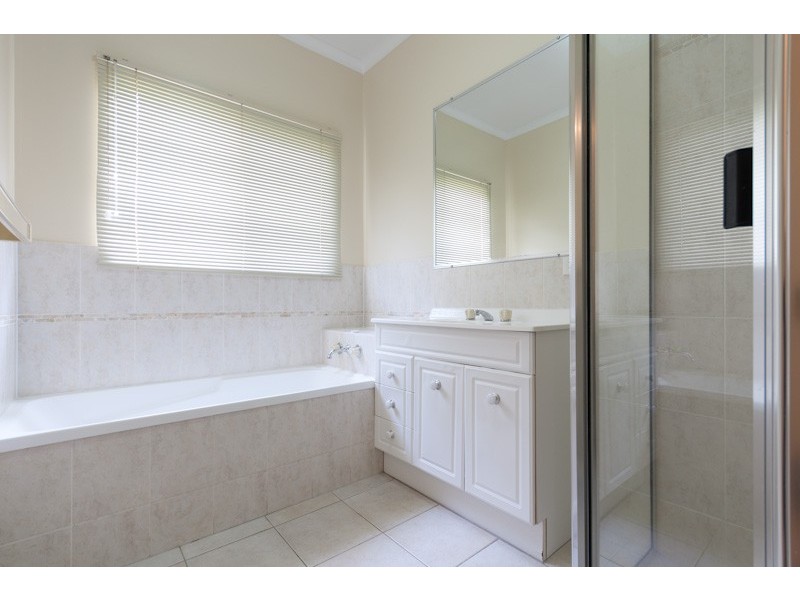 15 Obersky Close, Brinsmead QLD 4870