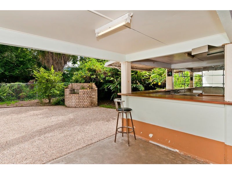 75  Macilwraith Street, Manoora QLD 4870