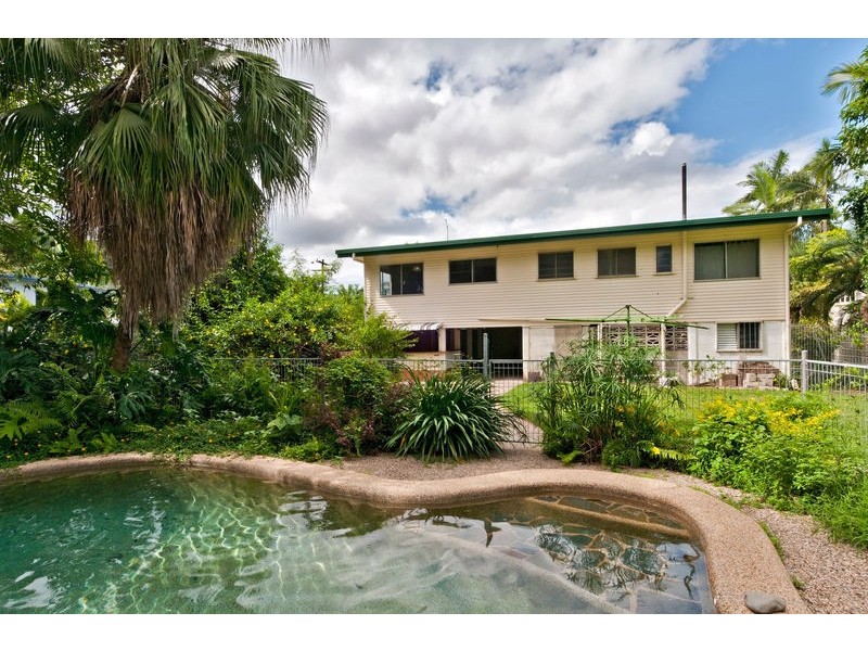 75  Macilwraith Street, Manoora QLD 4870