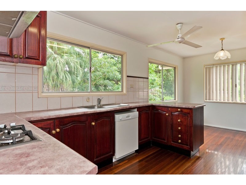 75  Macilwraith Street, Manoora QLD 4870