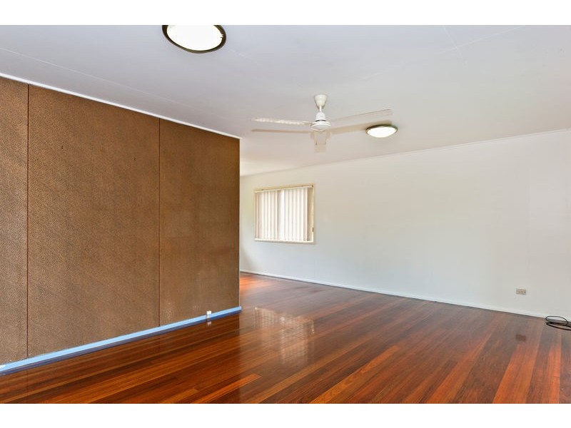 75  Macilwraith Street, Manoora QLD 4870