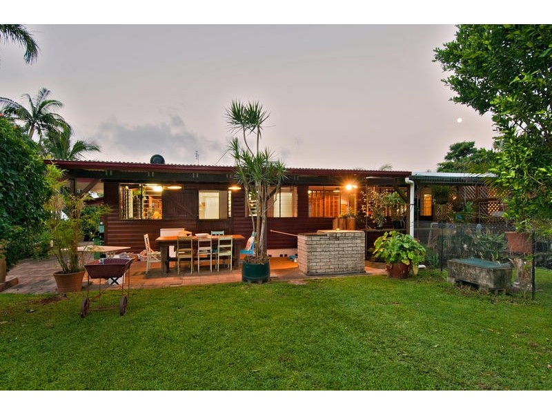 19-21 Brinsmead Terrace, Brinsmead QLD 4870