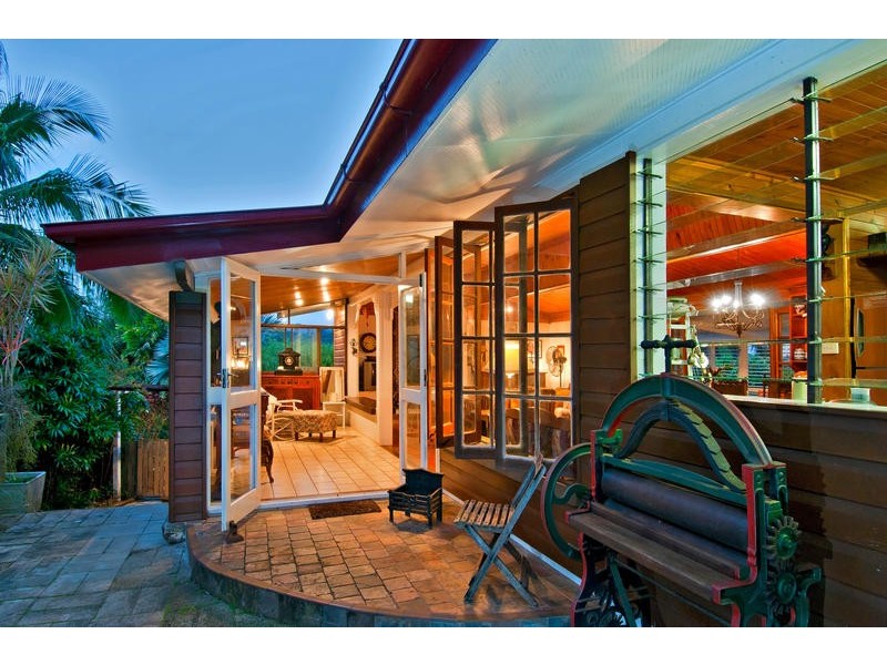 19-21 Brinsmead Terrace, Brinsmead QLD 4870