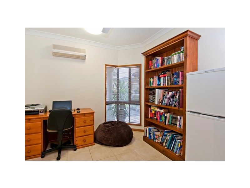 4 Mist Green Close, Brinsmead QLD 4870