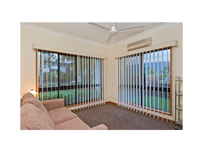 4 Mist Green Close, Brinsmead QLD 4870