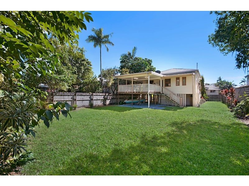 15 Thomson Street, Earlville QLD 4870
